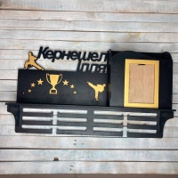 Медальниця з поличкою для грамот, вішак для медалей, медальниця боротьба, медальниця karate hwd-А0816